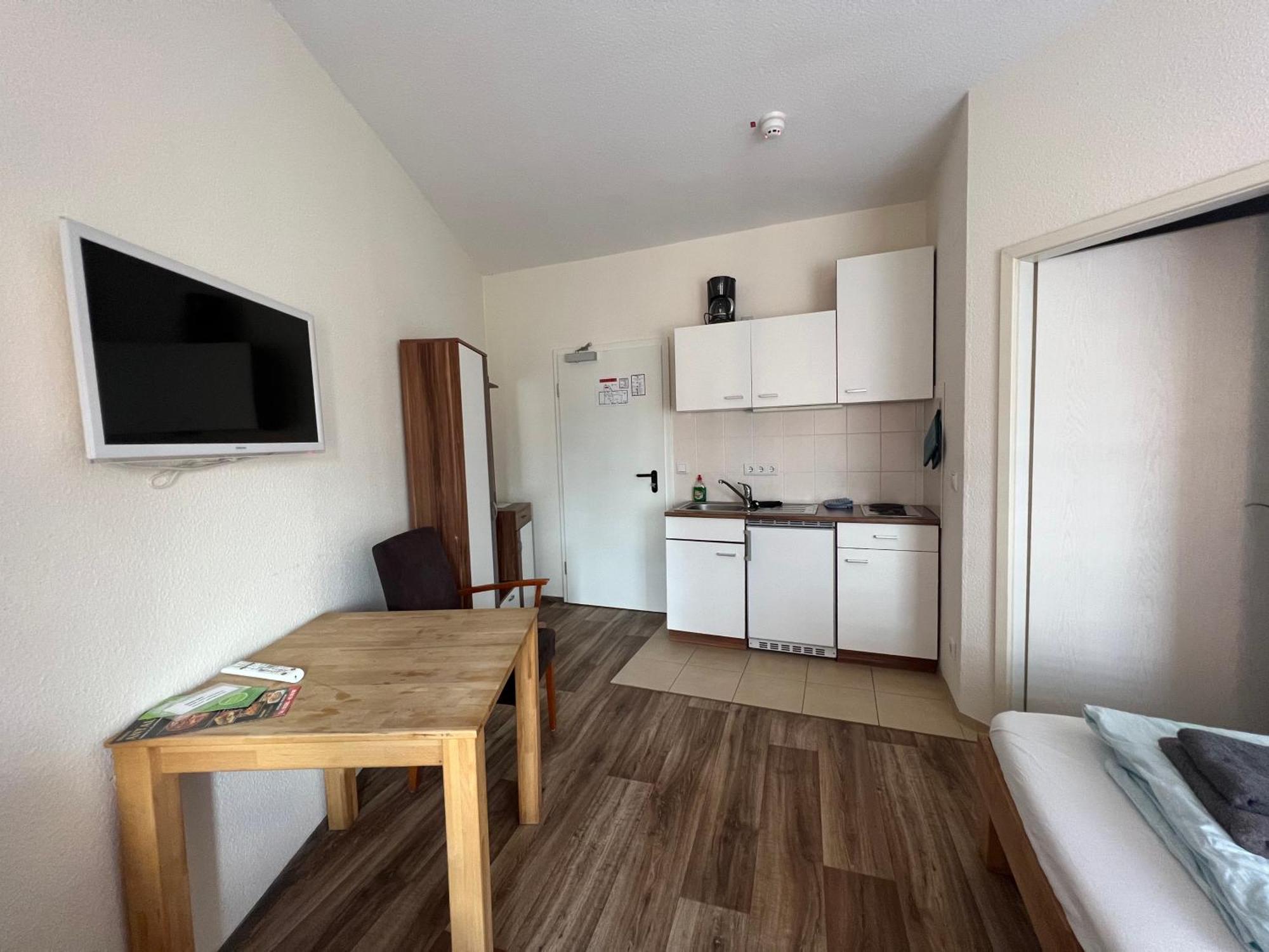 Apart Pension Plaue Brandenburg  ภายนอก รูปภาพ
