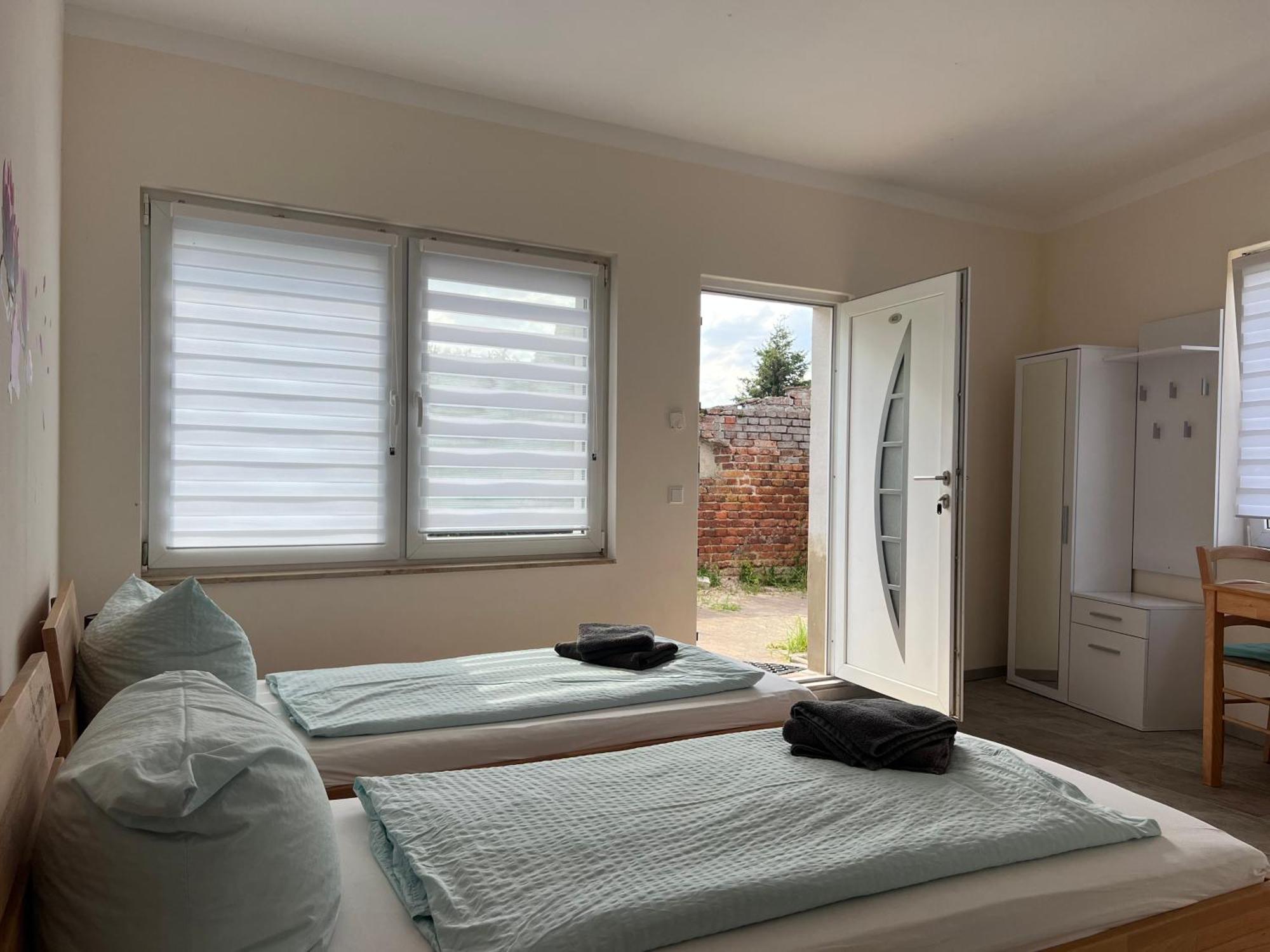 Apart Pension Plaue Brandenburg  ภายนอก รูปภาพ